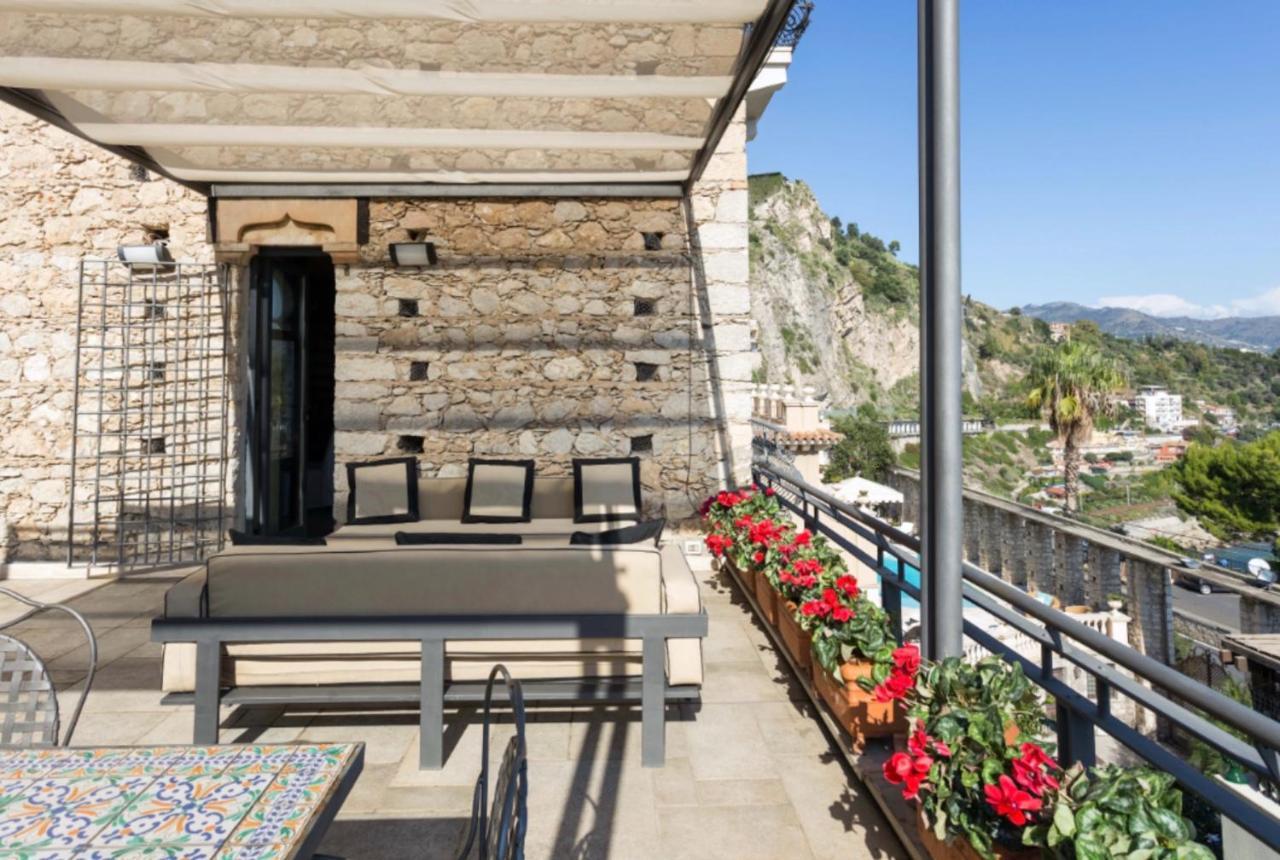 Villa Eleonora Isola Bella Sea View Small Pool + Jacuzzi ตาออร์มินา ภายนอก รูปภาพ