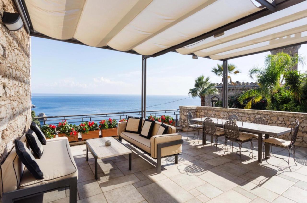Villa Eleonora Isola Bella Sea View Small Pool + Jacuzzi ตาออร์มินา ภายนอก รูปภาพ