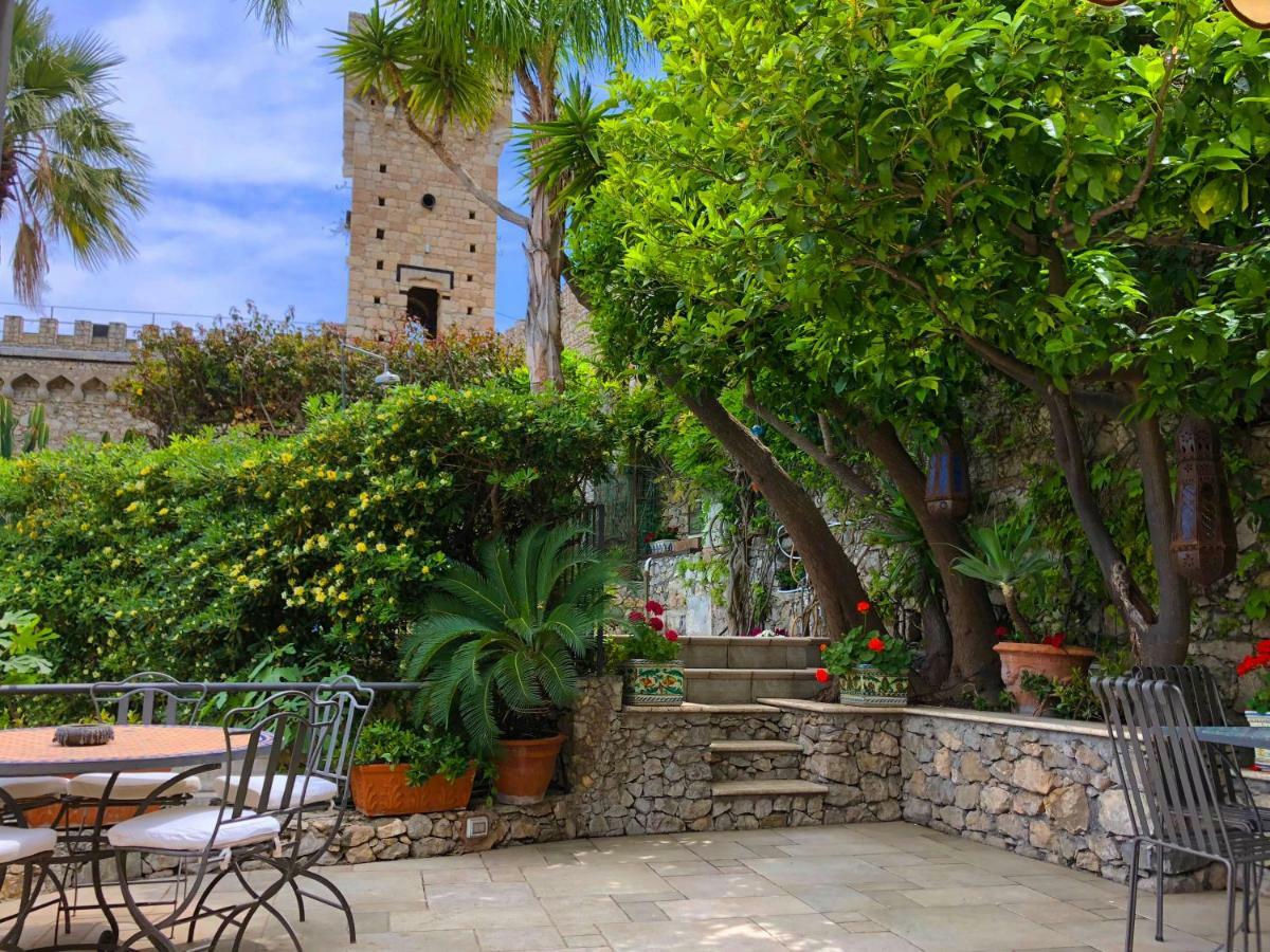 Villa Eleonora Isola Bella Sea View Small Pool + Jacuzzi ตาออร์มินา ภายนอก รูปภาพ