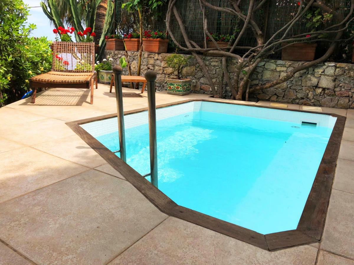 Villa Eleonora Isola Bella Sea View Small Pool + Jacuzzi ตาออร์มินา ภายนอก รูปภาพ