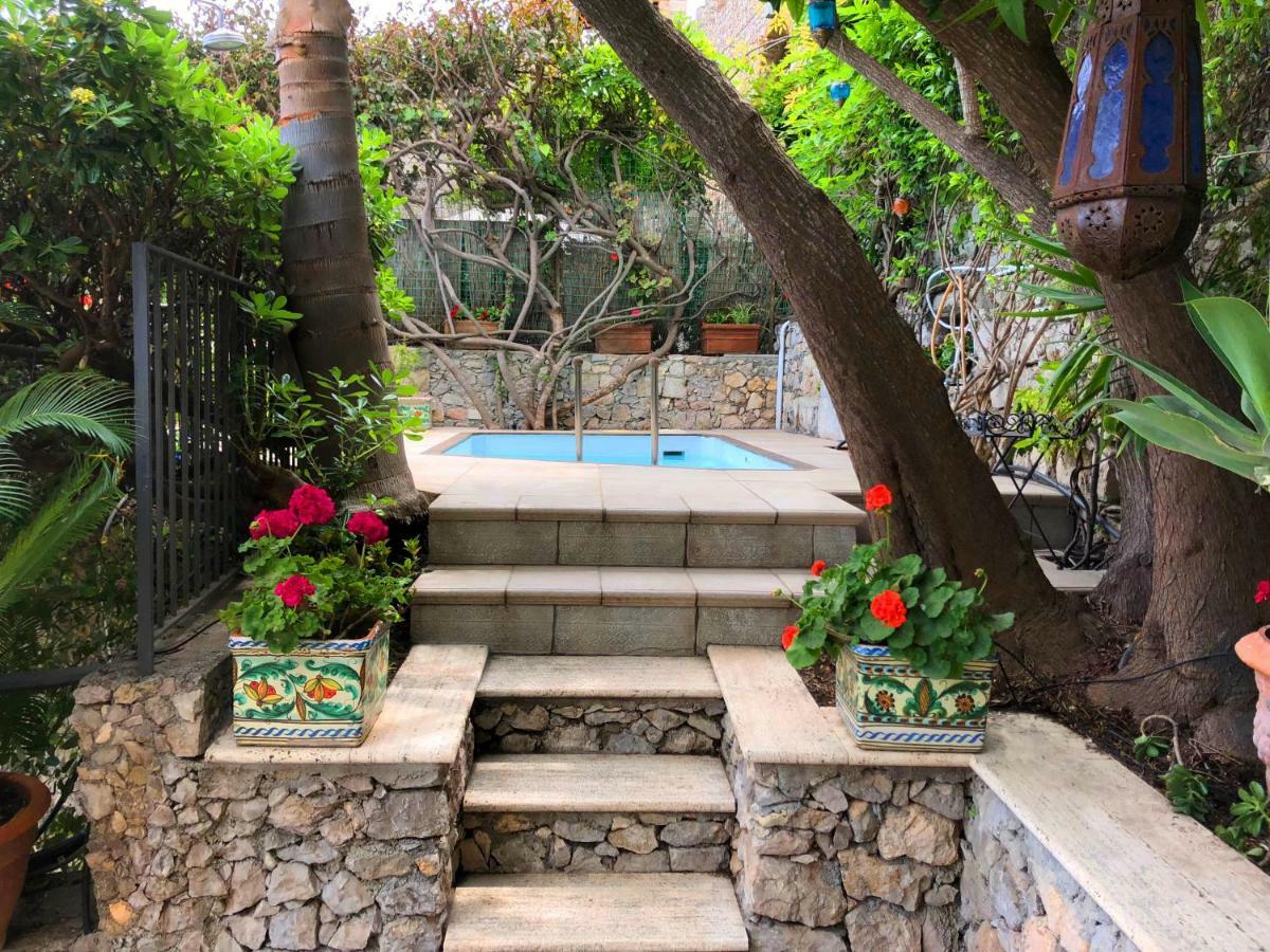 Villa Eleonora Isola Bella Sea View Small Pool + Jacuzzi ตาออร์มินา ภายนอก รูปภาพ